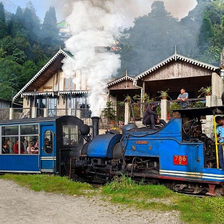 Marigold Manor Homestay Darjeeling  Buitenkant foto