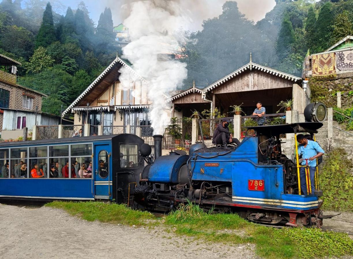 Marigold Manor Homestay Darjeeling  Buitenkant foto